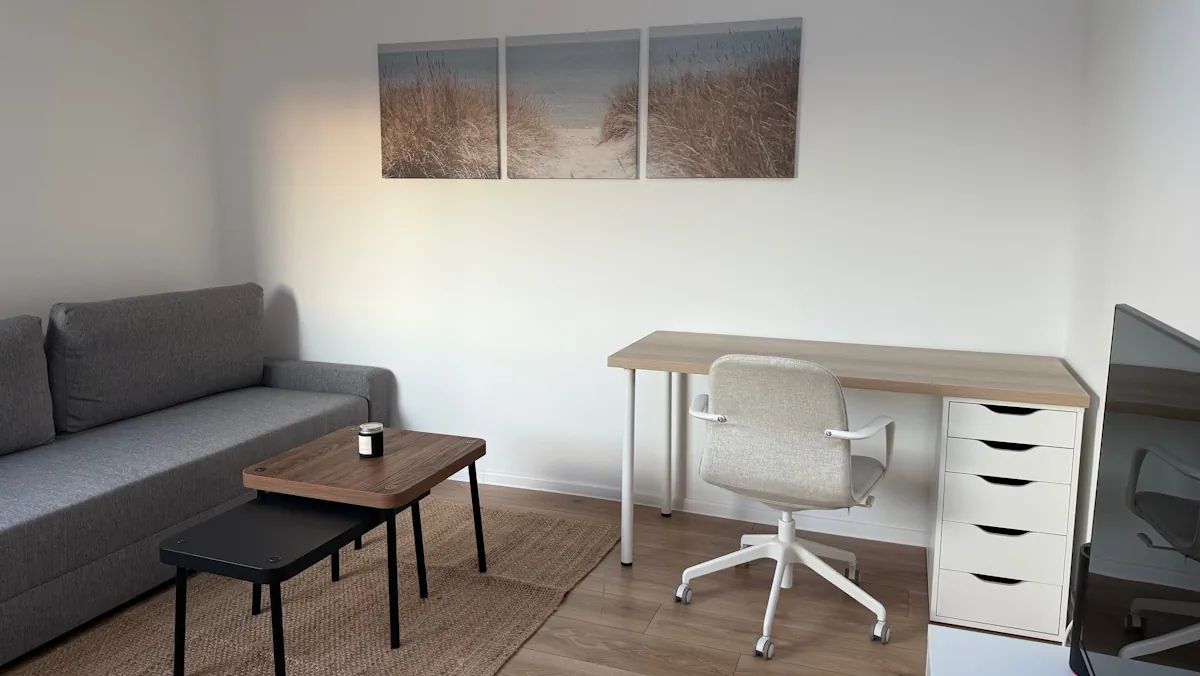 2-room #8j – 35 m² - sofa