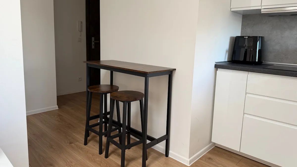 2-room #8j – 35 m² - table