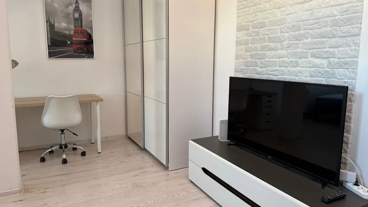 Studio #11 – 32 m² - wardrobe