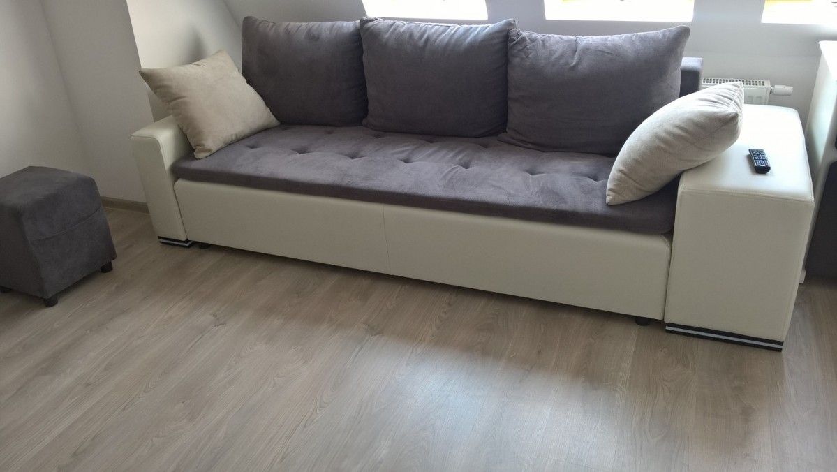 2-room #14 – 42 m² - sofa