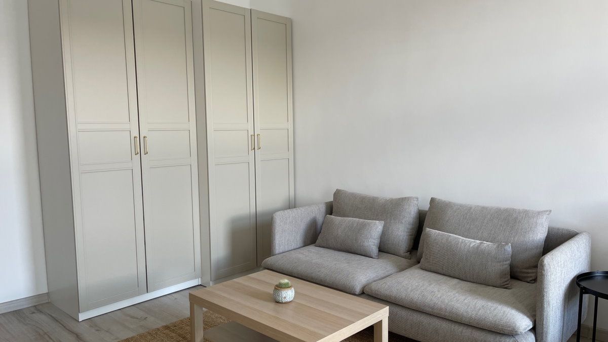 WG #8 Zimmer 1 – 24 m² - wardrobe