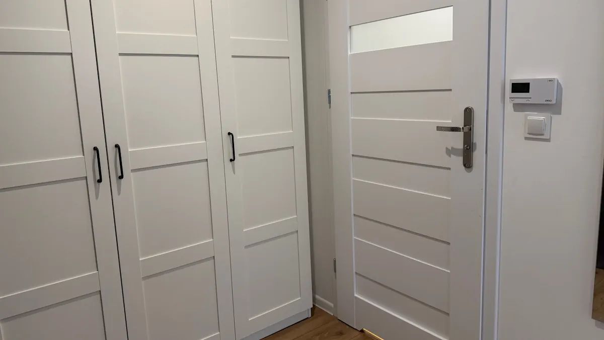 2-room #8j – 35 m² - entrance