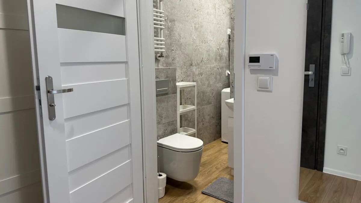 2-room #8j – 35 m² - bathroom
