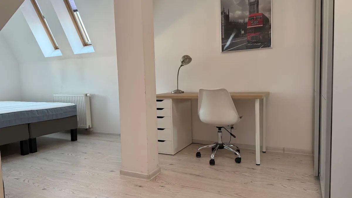 Studio #11 – 32 m² - desk