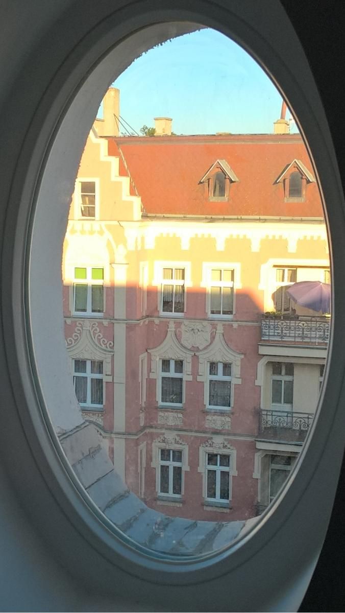 Studio #11 – 32 m² - window
