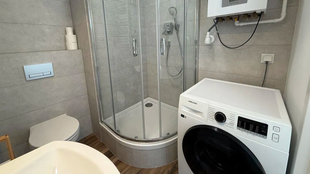 2-room #8e – 36 m² - bathroom