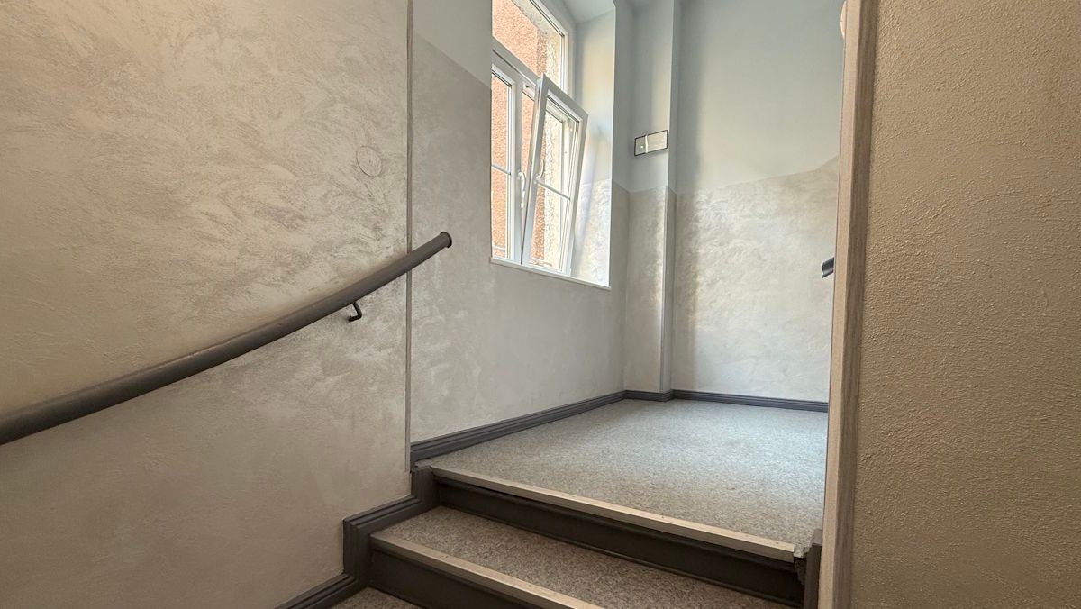 2-room #8j – 35 m² - stairs