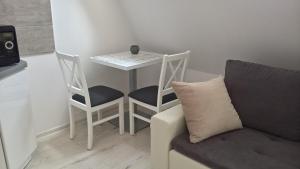 szczecin-studio-11-table