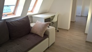 location-szczecin-studio-14-8-sofa-desk