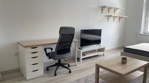 location-szczecin-room-8-3 - Desk  TV