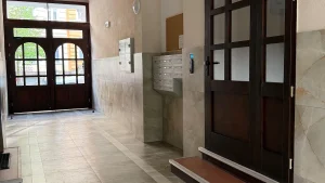 szczecin-2-room-8a8e-entrance